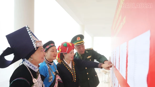 Cán bộ, chiến sĩ và Nhân dân các dân tộc trong tỉnh hòa cùng Ngày hội non sông 