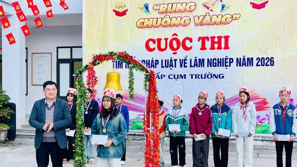 100 học sinh tham gia thi “Rung chuông vàng” tìm hiểu pháp luật về Lâm nghiệp
