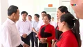 Các đồng chí lãnh đạo kiểm tra, nắm tình hình vận hành mô hình bộ máy tại xã Yên Bình (mới)