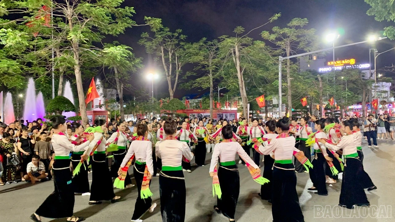 baolaocai-br_z7818680556580-67715aa19cb05565f2495e86de166898.jpg