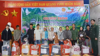 Trao tặng hơn 5.450 suất quà Tết cho người dân khu vực biên giới