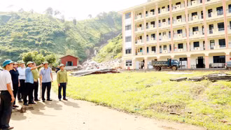 Đồng chí Đặng Xuân Phong, Bí thư Tỉnh ủy kiểm tra công tác khắc phục hậu quả thiên tai tại Bát Xát