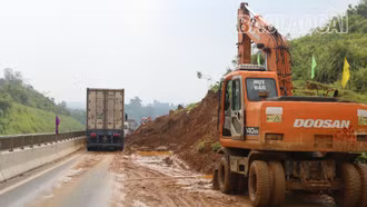 Tập trung khắc phục các điểm sạt lở trên cao tốc Nội Bài - Lào Cai