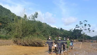 Tìm thấy thêm 1 thi thể nạn nhân mất tích tại vùng lũ Làng Nủ