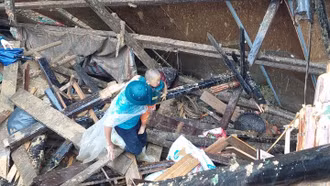 Đứa bé sống sót