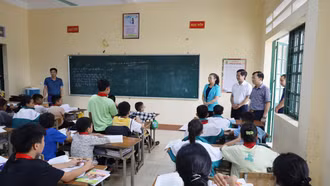 Phó Chủ tịch UBND tỉnh Giàng Thị Dung kiểm tra khắc phục hậu quả thiên tai và tổ chức dạy học tại huyện Bắc Hà, Si Ma Cai