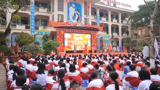 Tưng bừng chương trình chào xuân tại trường học