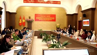 Quang cảnh buổi làm việc