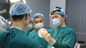 Cần tỉnh táo khi đưa ra quyết định tiêm hoặc can thiệp vào cơ thể