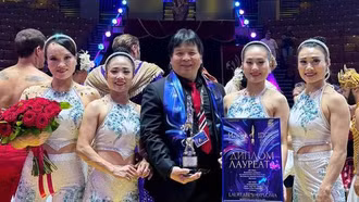 Xiếc Việt "đem chuông đi đánh xứ người"