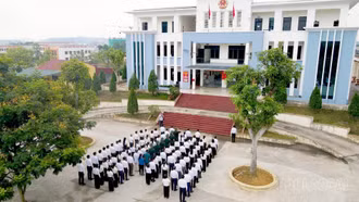 Lào Cai: Khởi đầu nếp sinh hoạt tư tưởng từ lễ chào cờ đầu tháng
