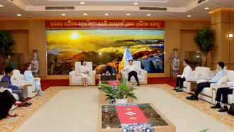 Bí thư Tỉnh ủy Dương Quốc Huy làm việc với Đoàn công tác Công ty Cổ phần Dược phẩm OPC