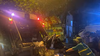 Tập trung làm sạch môi trường sau lũ