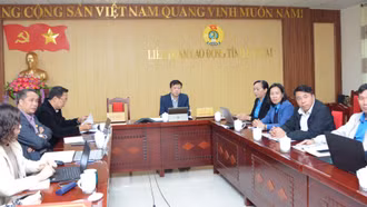 Tiếp tục xây dựng đội ngũ công nhân Việt Nam hiện đại, lớn mạnh