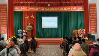 Hơn 300 cán bộ, người dân huyện Bát Xát được tuyên truyền về bảo vệ biên giới