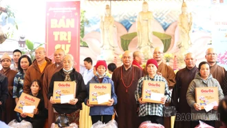 Trao 1.000 suất quà Tết cho người nghèo, hoàn cảnh khó khăn