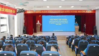 250 cán bộ, đoàn viên được tập huấn Luật Bảo hiểm xã hội, Luật Công đoàn 