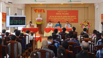 Thường trực Thành ủy Lào Cai tiếp xúc, đối thoại với người dân phường Pom Hán