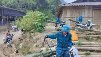 Xã Bản Liền: Hỗ trợ di dời 3 hộ dân ra khỏi khu vực nguy hiểm