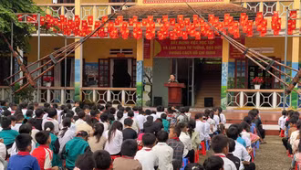 Hơn 600 học sinh xã Bản Lầu được tuyên truyền Luật Biên giới Quốc gia