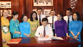 Chi bộ Liên đoàn Lao động tỉnh tổ chức sinh hoạt chuyên đề quý 2