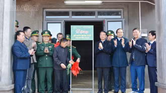 Khánh thành nhà ở cho các hộ dân xã A Lù bị thiệt hại do bão số 3 