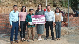 Những ngôi nhà "ý Đảng, lòng dân" ở Bắc Hà