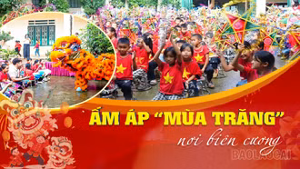 Ấm áp “mùa trăng” nơi biên cương