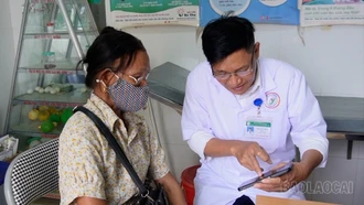 Công nghệ số "gõ cửa" trạm y tế