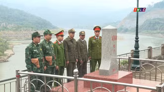 Sáng ở biên cương