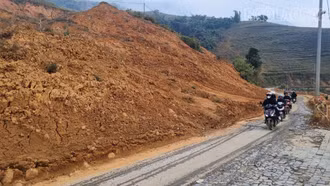 Cần sớm khắc phục triệt để sạt lở trên Tỉnh lộ 152