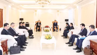 Bí thư Tỉnh ủy Trịnh Việt Hùng hội kiến song phương với Bí thư Tỉnh ủy Vân Nam (Trung Quốc)