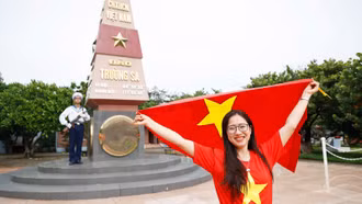 Tổ quốc vững vàng từ phía biển