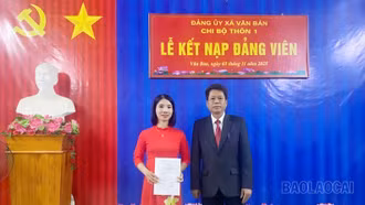 Đảng bộ xã Văn Bàn phấn đấu kết nạp 58 đảng viên trong năm 2026