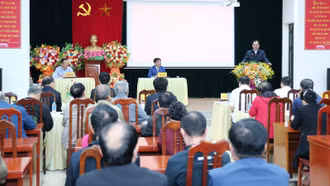 Bí thư Tỉnh ủy Trịnh Việt Hùng dự sinh hoạt chi bộ thường kỳ tháng 11 của Chi bộ Đồng Tâm 4