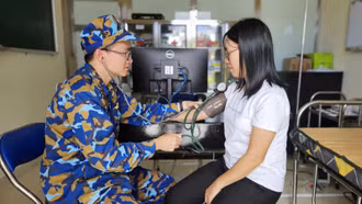 Bác sĩ nơi đảo xa