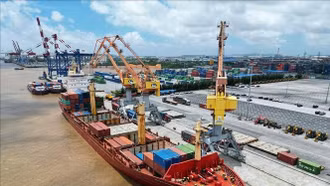 Chuyên gia Trung Quốc: Việt Nam năm 2024 gây ấn tượng về phát triển kinh tế và ngoại giao