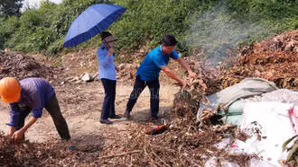 Tiêu hủy 300 kg quả táo đỏ khô kẹp sữa hạt điều không rõ nguồn gốc, xuất xứ 