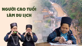 Người cao tuổi làm du lịch