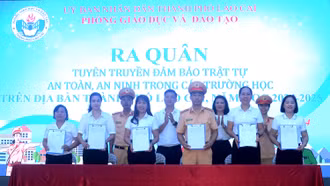 Ra quân tuyên truyền đảm bảo trật tự, an toàn, an ninh tại các trường học của thành phố Lào Cai