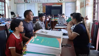 Chủ tịch UBND các tỉnh, thành phố chịu trách nhiệm trước Trung ương, Chính phủ và Thủ tướng Chính phủ về kết quả triển khai sắp xếp cơ sở giáo dục trên địa bàn
