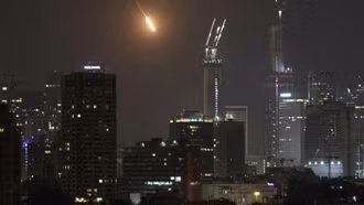 Iran chấp nhận ngừng bắn với Mỹ và Israel nhưng cảnh báo: Xung đột chưa kết thúc