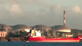 Mexico cam kết tiếp tục viện trợ dầu cho Cuba