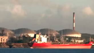 Mexico cam kết tiếp tục viện trợ dầu cho Cuba