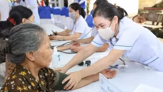 Chính phủ triển khai cơ chế đặc biệt bảo vệ, chăm sóc sức khỏe nhân dân