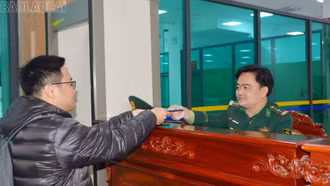 “Phục vụ nhanh nhất, tốt nhất” nhu cầu xuất, nhập cảnh 