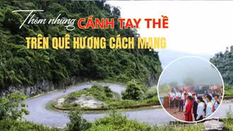 Thêm những cánh tay thề trên di tích cách mạng