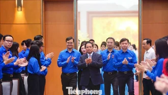 Thủ tướng Chính phủ gặp mặt Gương mặt trẻ và cán bộ Đoàn tiêu biểu