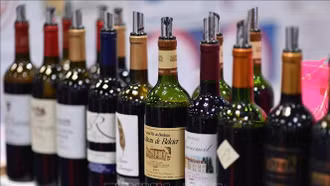 Hy Lạp triển khai công nghệ xác minh tuổi đối với người mua thuốc lá, rượu bia