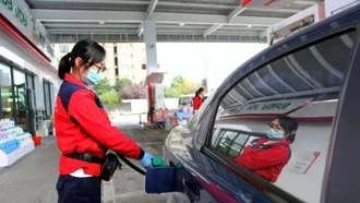 Trung Quốc lần đầu áp dụng biện pháp kiểm soát tạm thời giá xăng dầu sau 13 năm